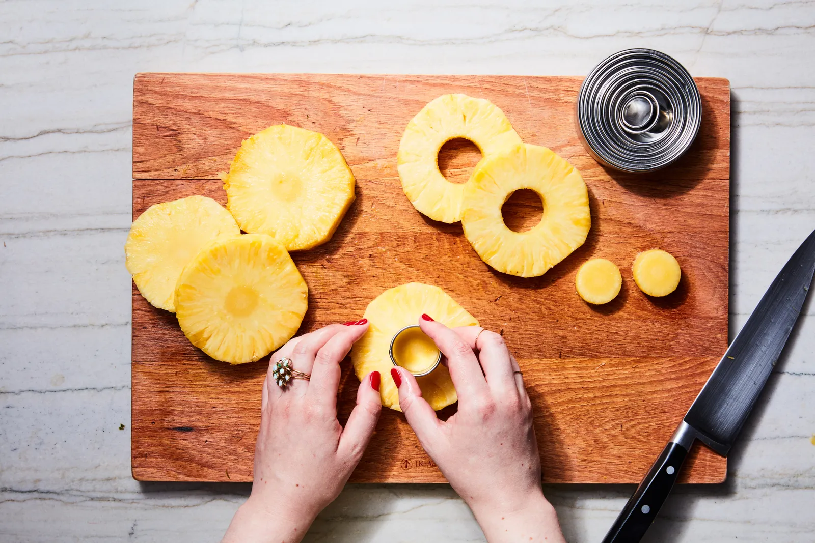 how-to-cut-a-fresh-pineapple-into-rings