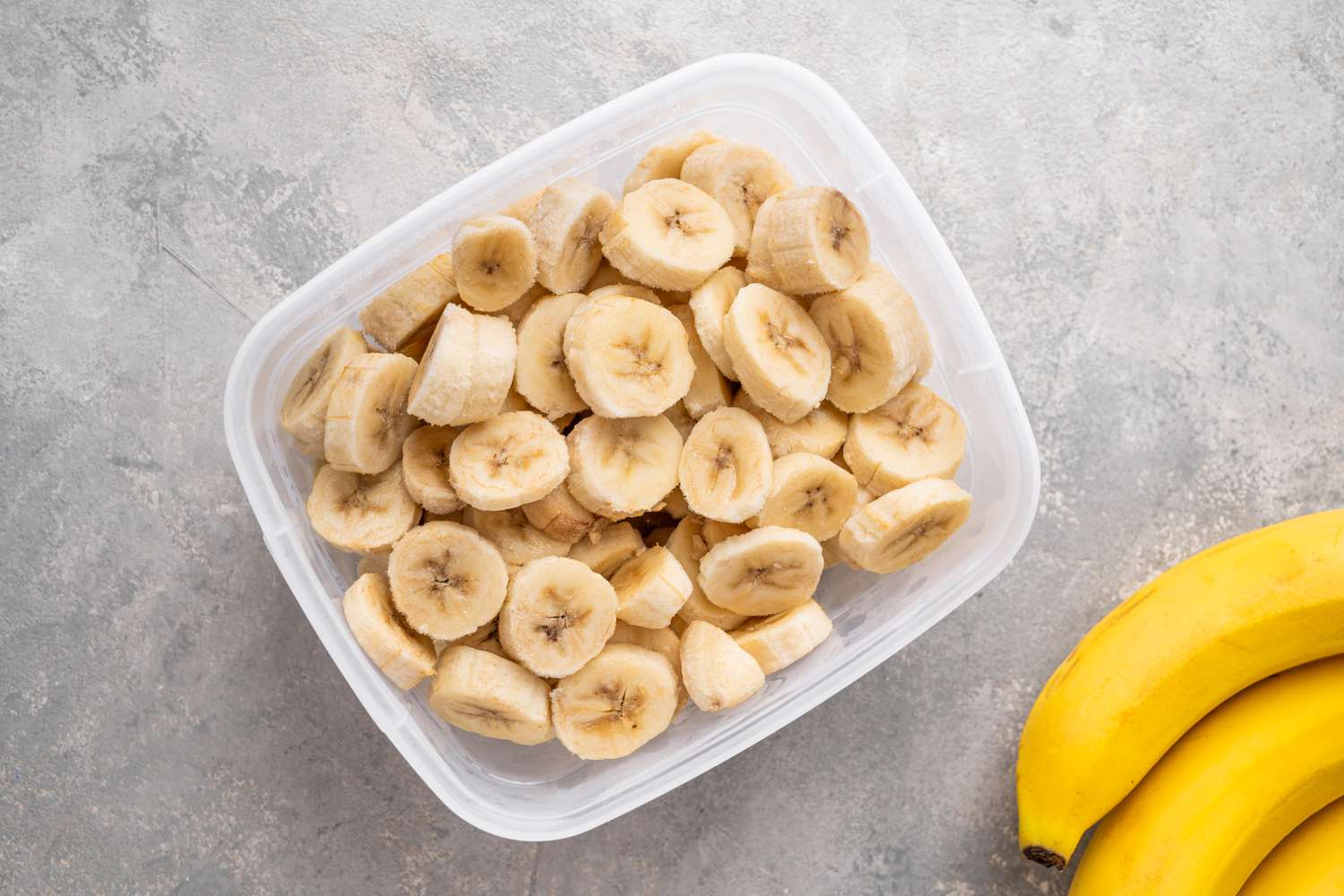 how-to-cut-a-frozen-banana