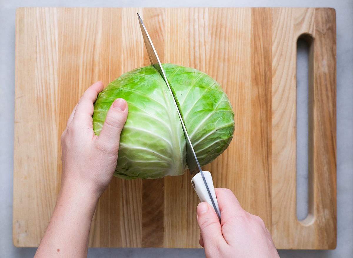 how-to-cut-a-head-of-cabbage