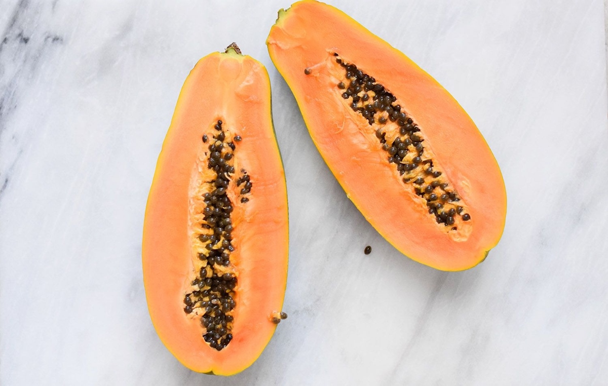 how-to-cut-a-papaya-easily