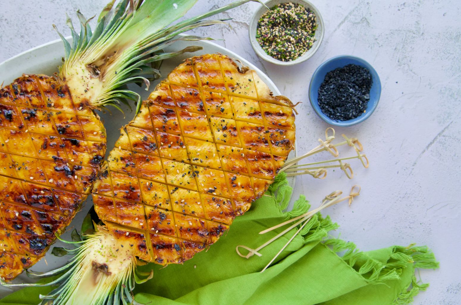 how-to-cut-a-pineapple-for-grilling