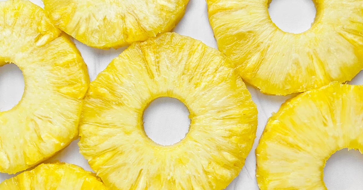 How To Cut A Pineapple Rings