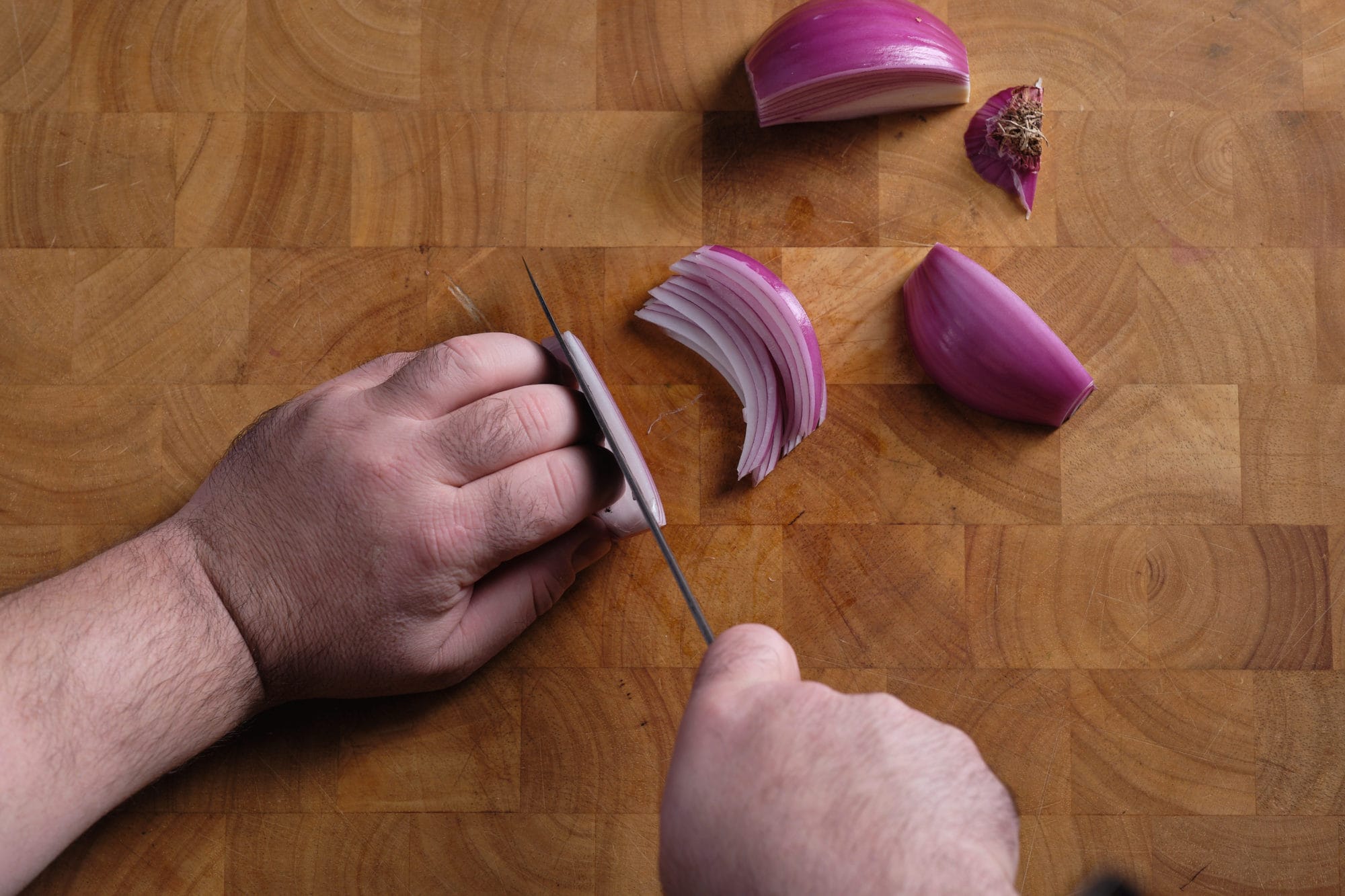 how-to-cut-a-purple-onion