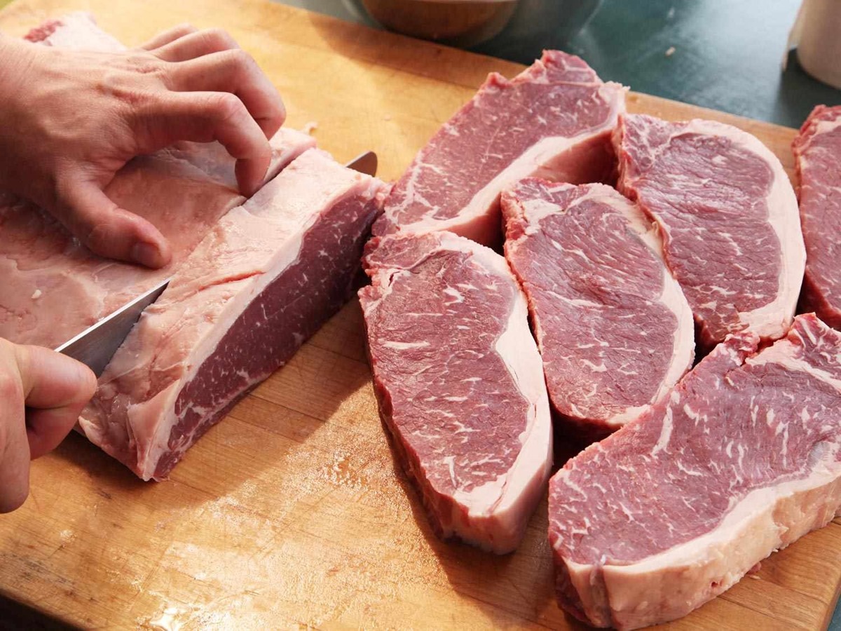 how-to-cut-a-whole-beef-tenderloin-into-steaks