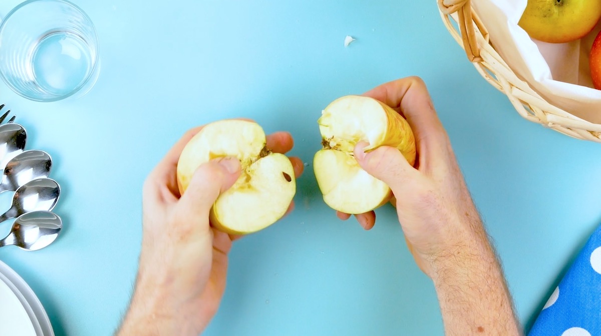 how-to-cut-an-apple-with-your-hands