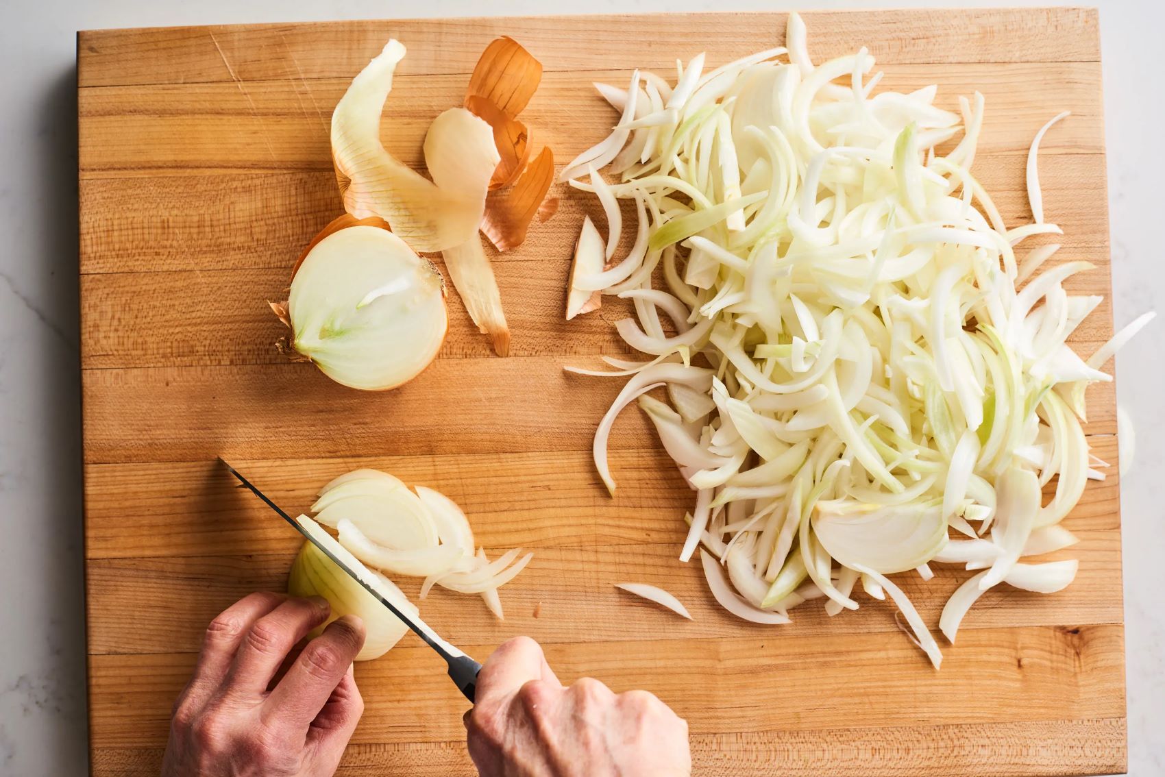 how-to-cut-an-onion-for-caramelized-onions