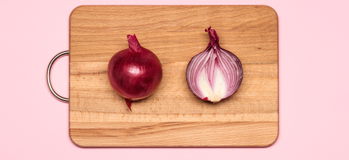 how-to-cut-an-onion-without-cutting-the-root