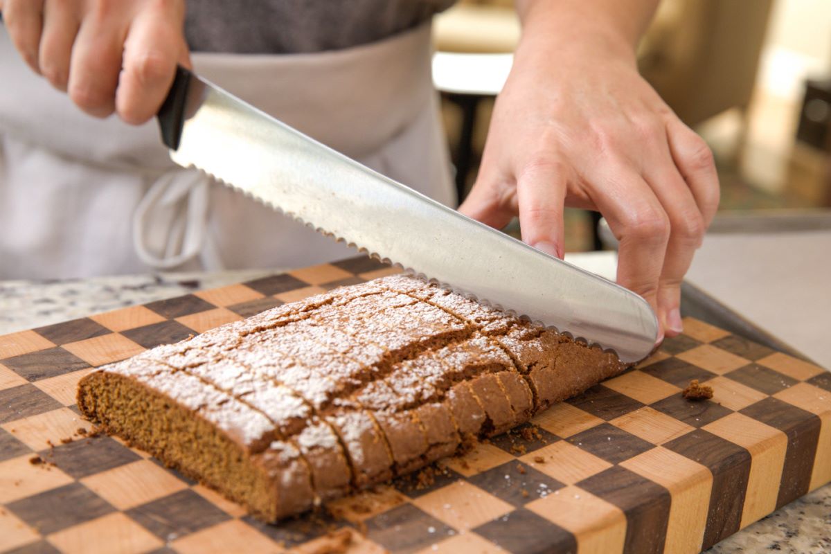 how-to-cut-biscotti-without-breaking