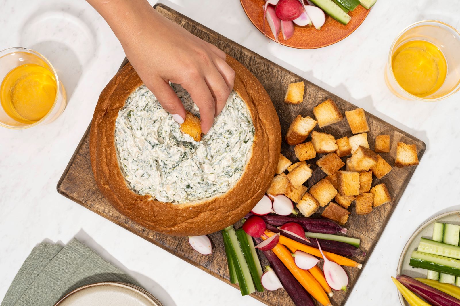 how-to-cut-bread-bowl-for-spinach-dip