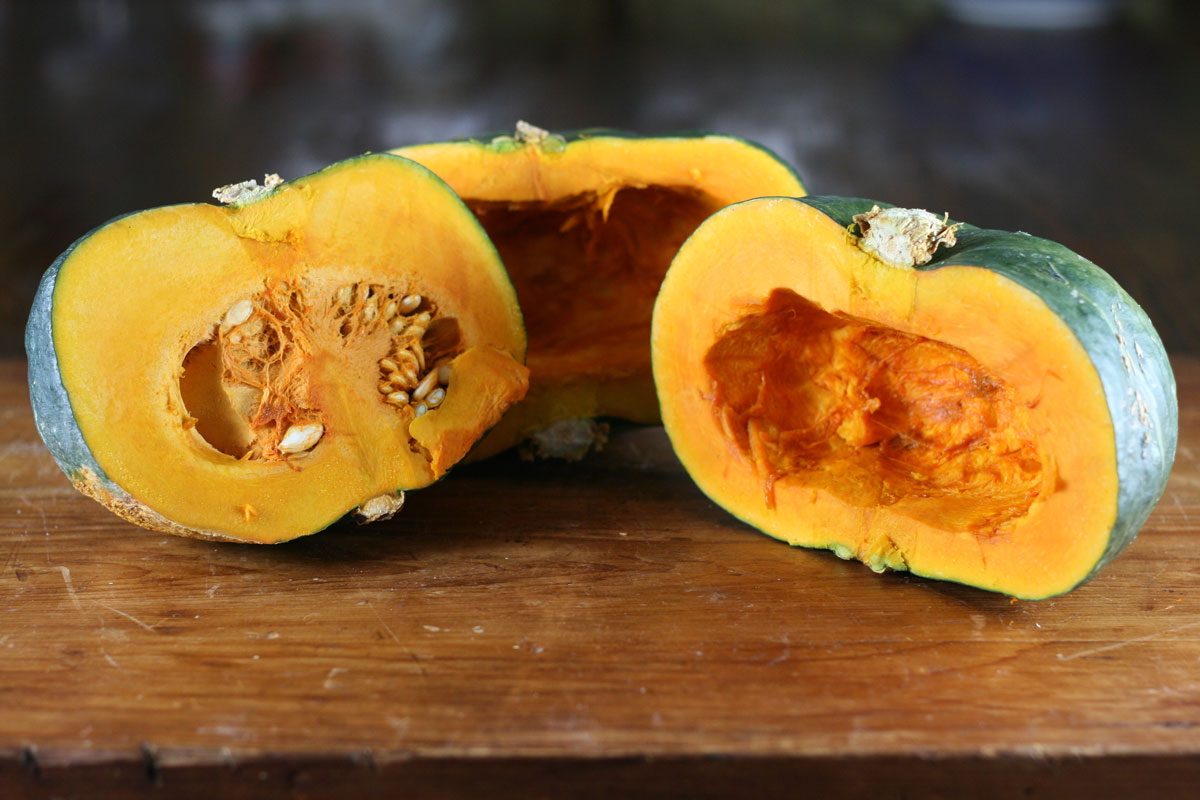 how-to-cut-buttercup-squash