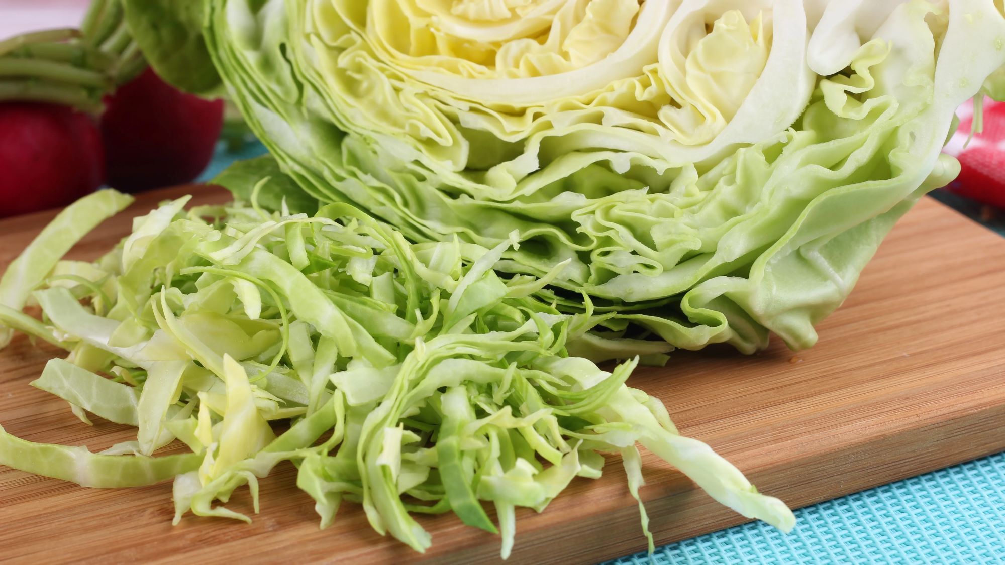 how-to-cut-cabbage-thin