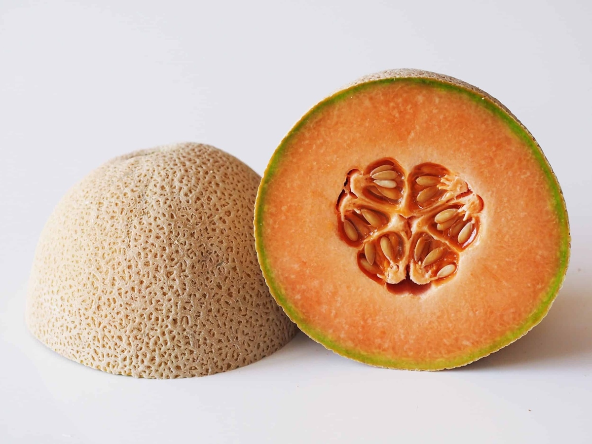 how-to-cut-cantaloupe-for-baby