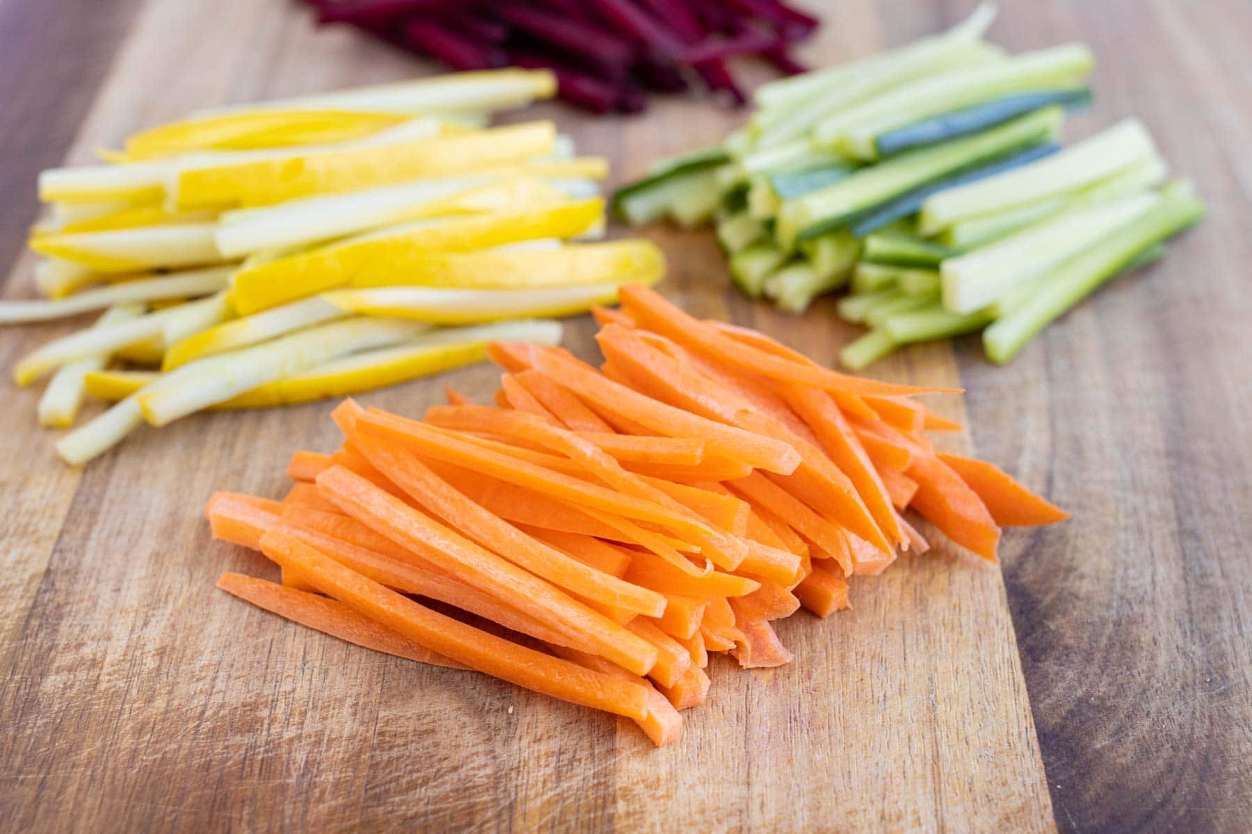 how-to-cut-carrots-into-strips
