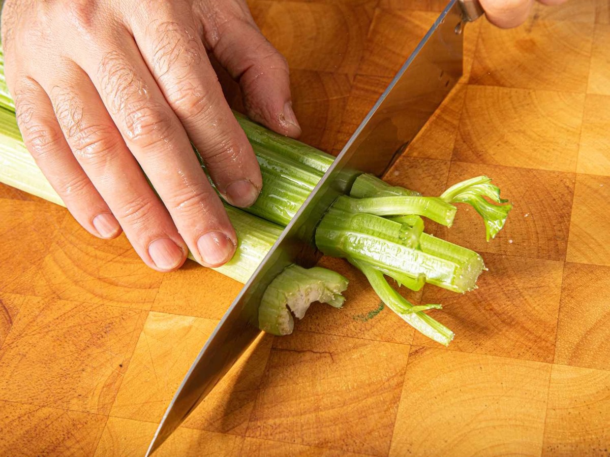 how-to-cut-celery-for-pot-roast