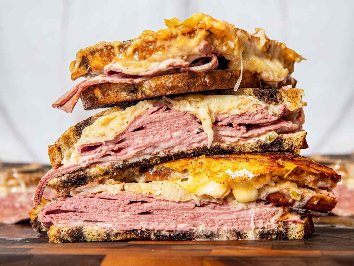 how-to-cut-corned-beef-for-reubens