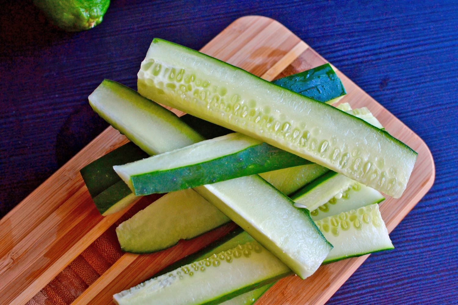 how-to-cut-cucumber-spears
