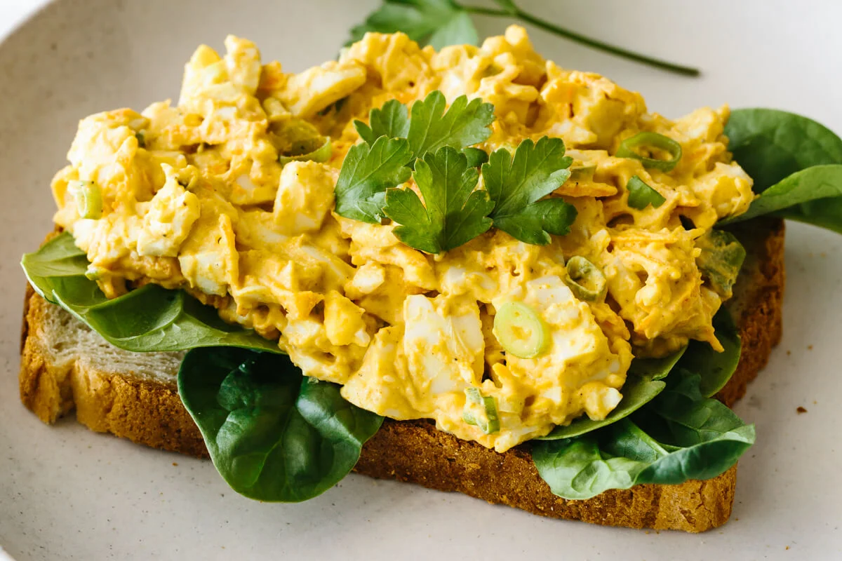 how-to-cut-eggs-for-egg-salad