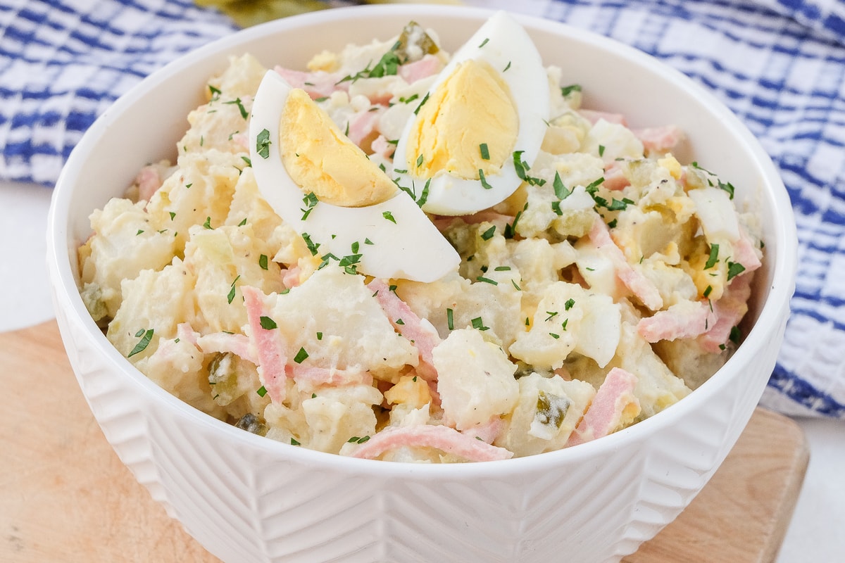 how-to-cut-eggs-for-potato-salad