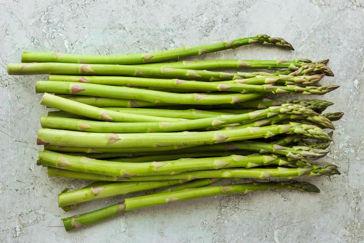 how-to-cut-fresh-asparagus