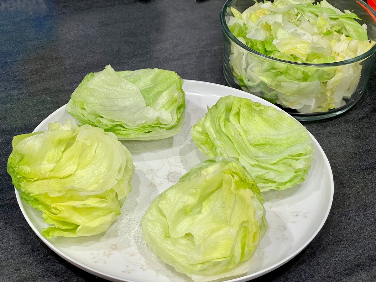 how-to-cut-iceberg-lettuce-for-burger-buns