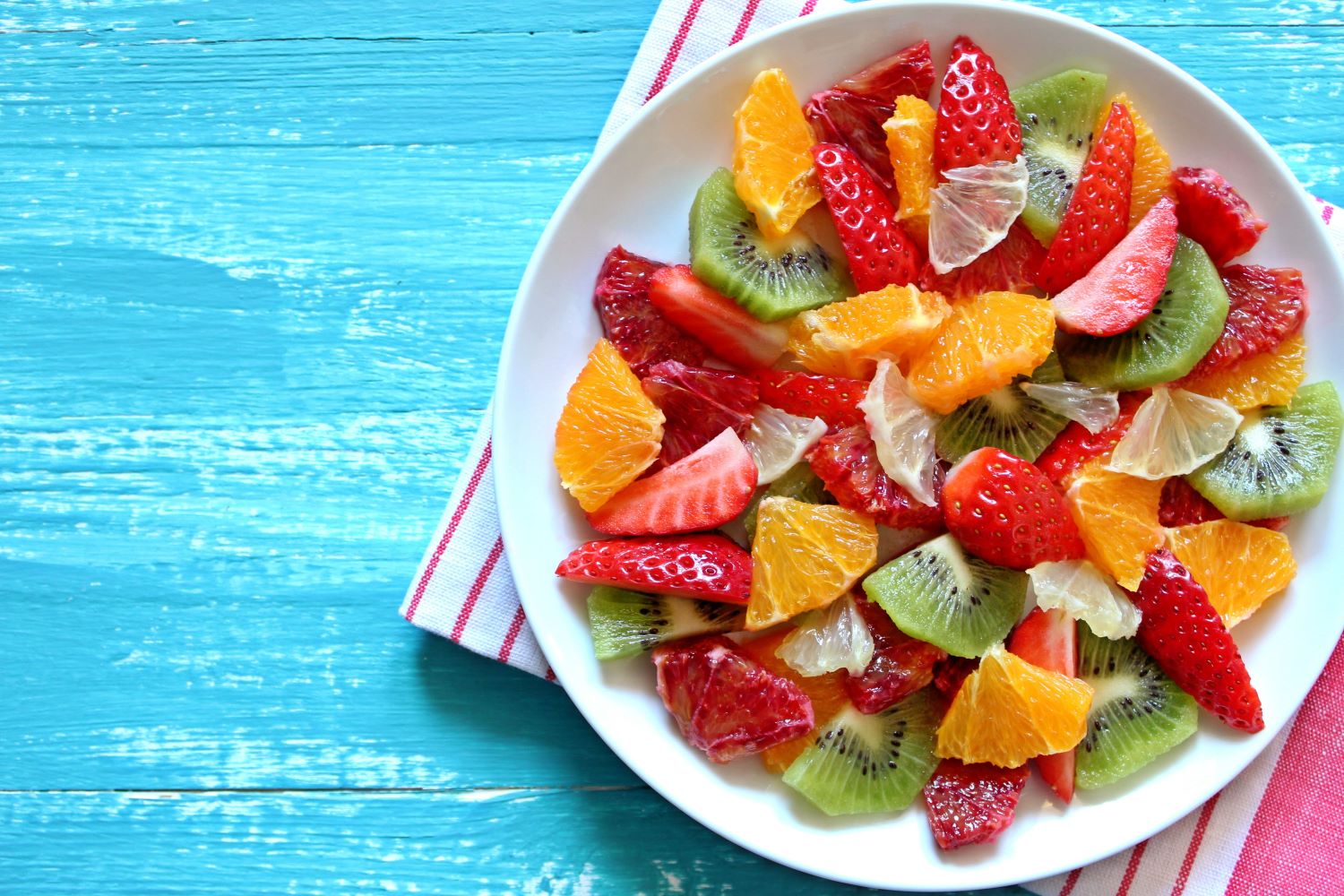 how-to-cut-kiwi-for-fruit-salad