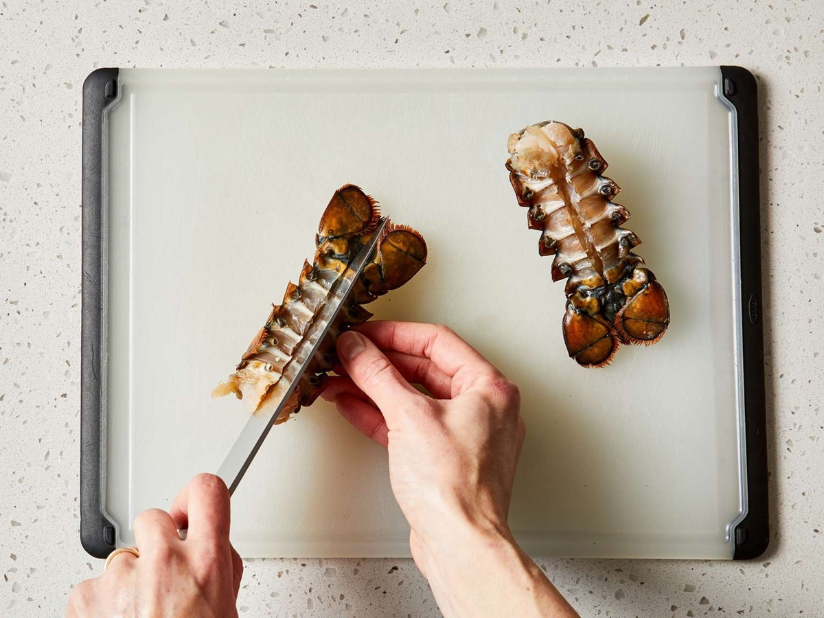 how-to-cut-lobster-tails