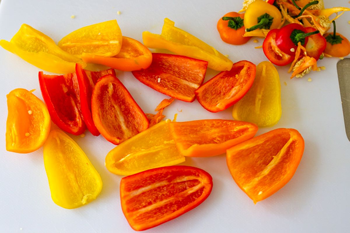 how-to-cut-mini-bell-peppers