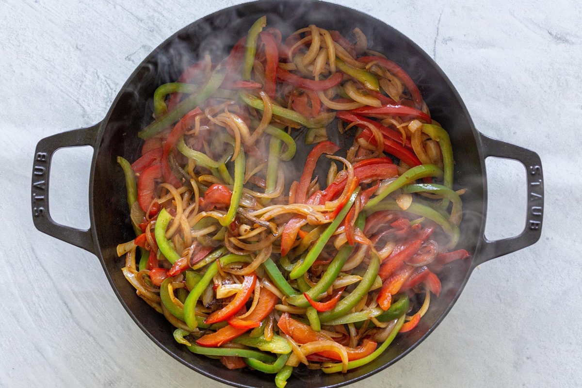 how-to-cut-onions-and-peppers-for-fajitas