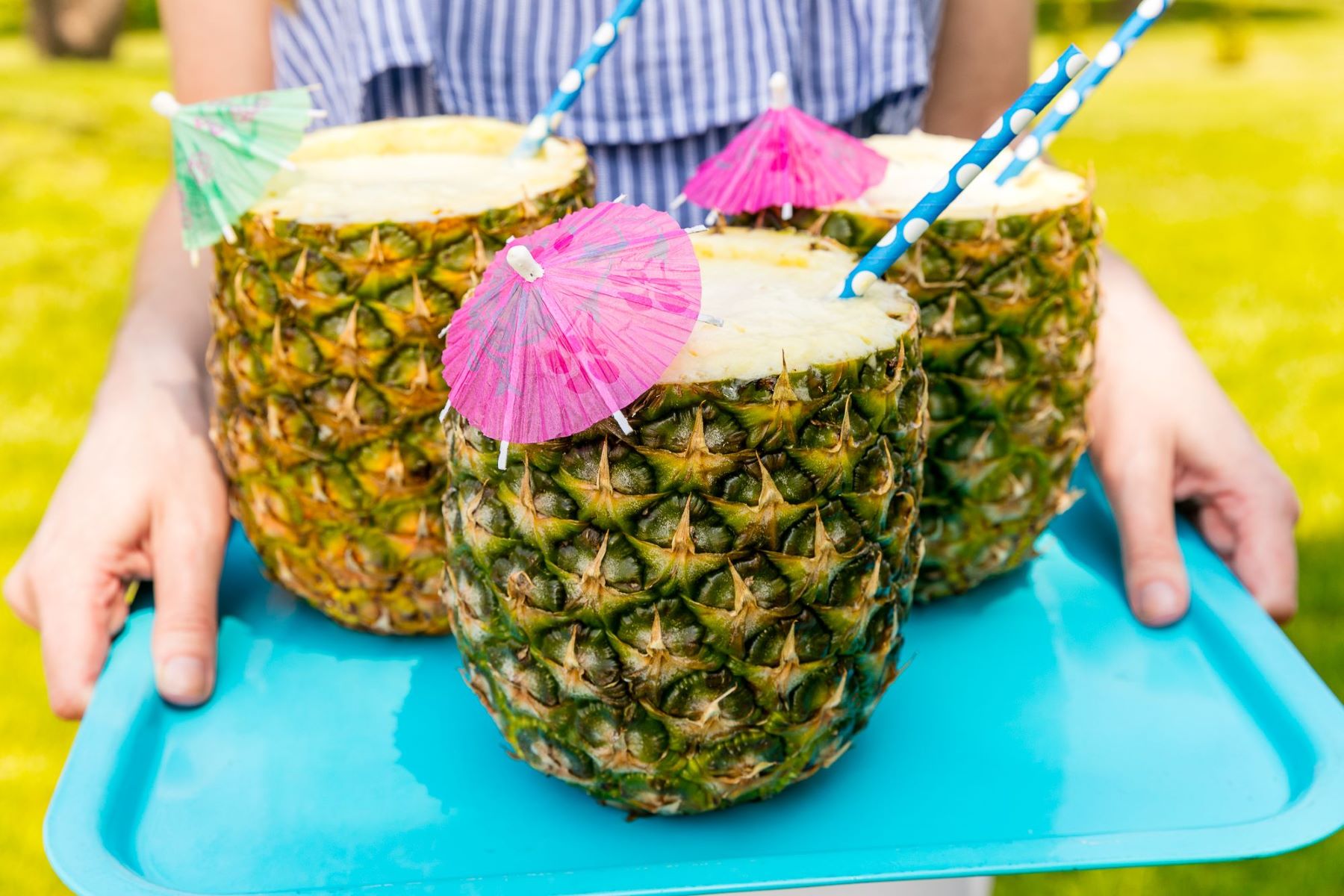 how-to-cut-pineapple-for-drinks