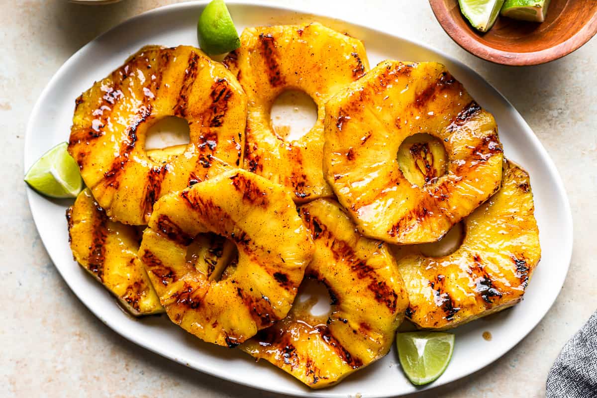 how-to-cut-pineapple-for-grilling