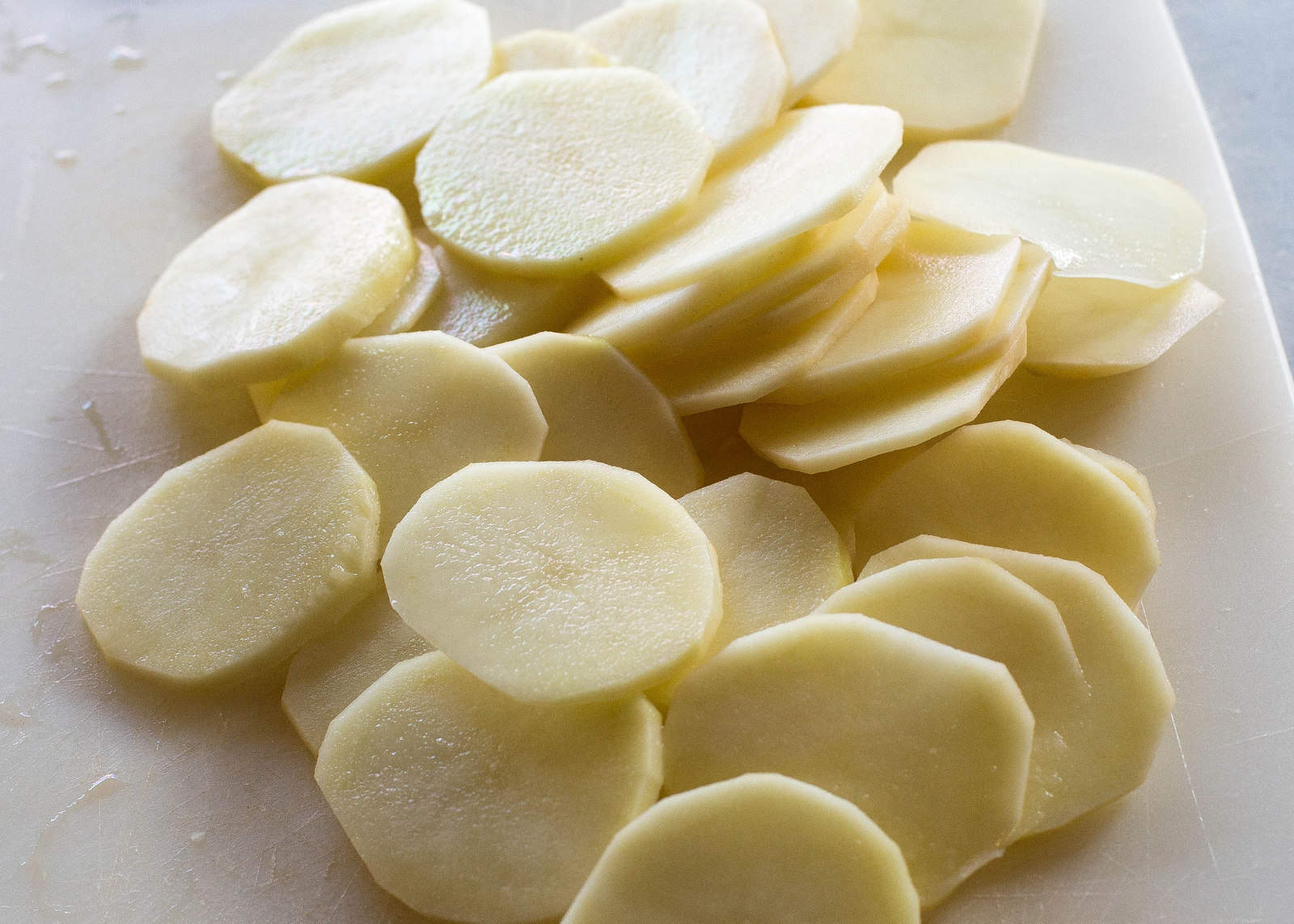 How To Cut Potatoes For Scalloped Potatoes 