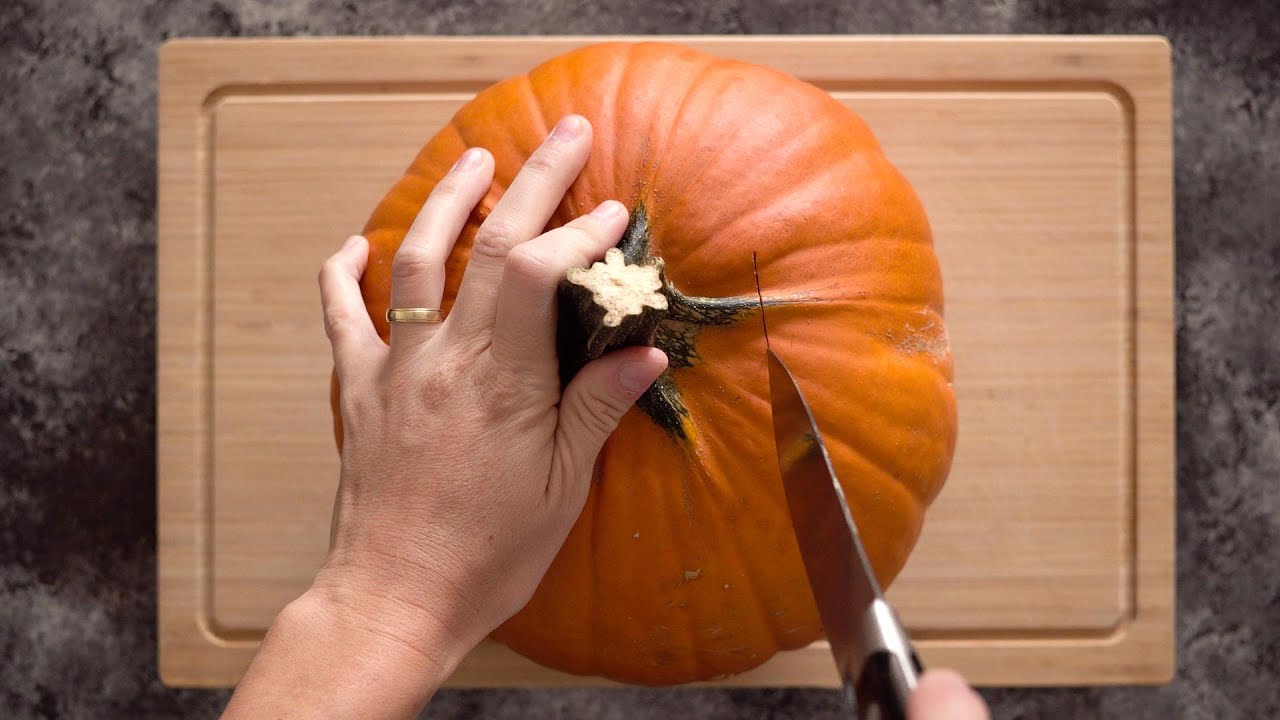 how-to-cut-pumpkin-easily
