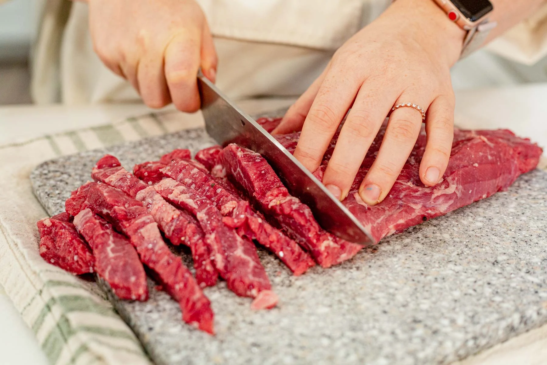 how-to-cut-raw-steak
