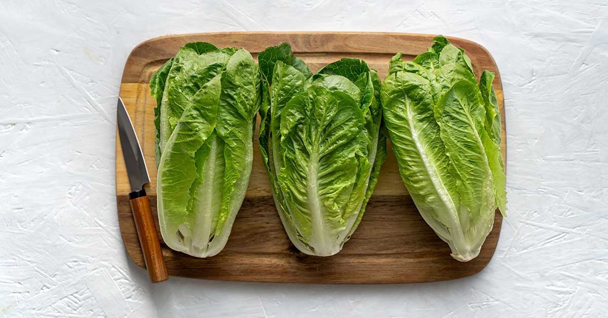 how-to-cut-romaine-hearts-for-salad