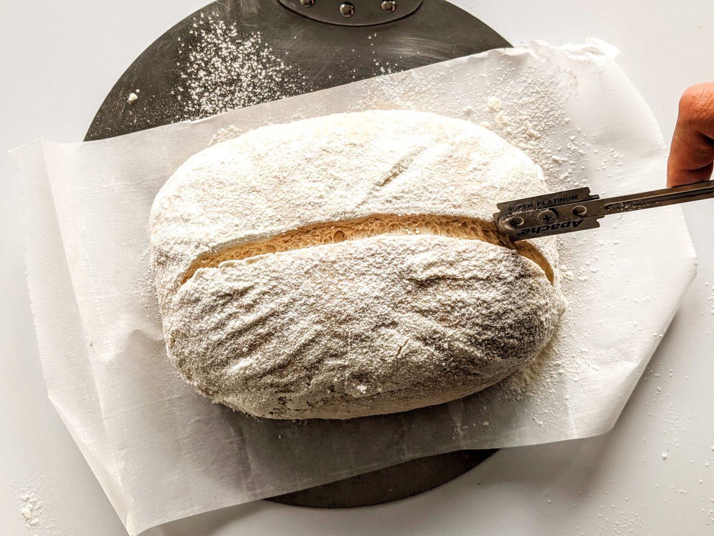 how-to-cut-sourdough-before-baking