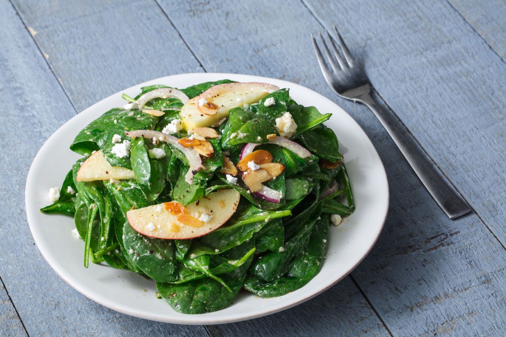 how-to-cut-spinach-for-salad