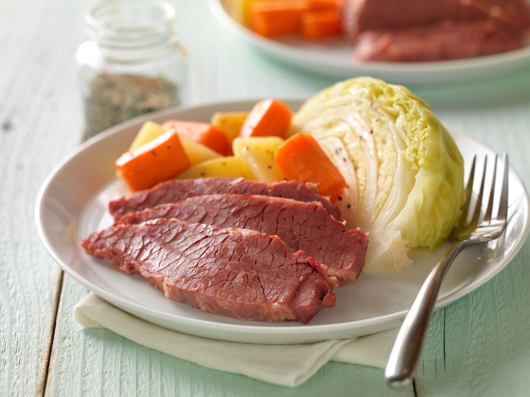 how-to-cut-up-cabbage-for-corned-beef