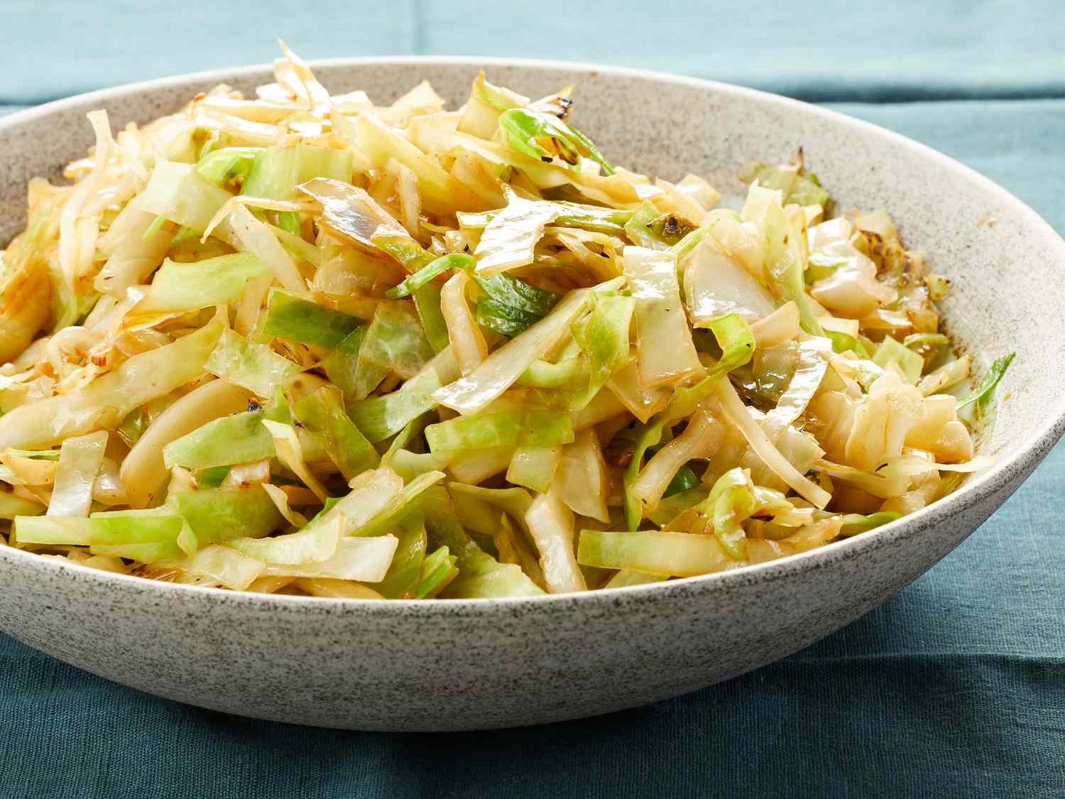 how-to-fry-cabbage-in-a-skillet