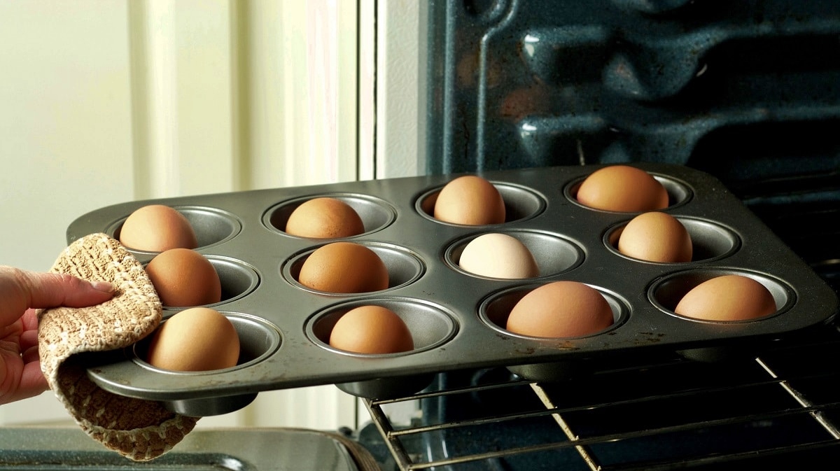how-to-make-hard-boiled-eggs-in-the-oven