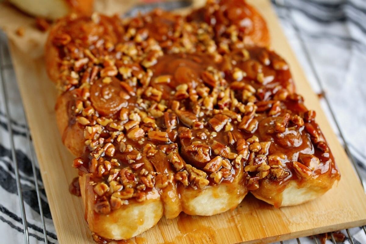 how-to-make-old-school-sticky-buns-with-a-caramel-twist