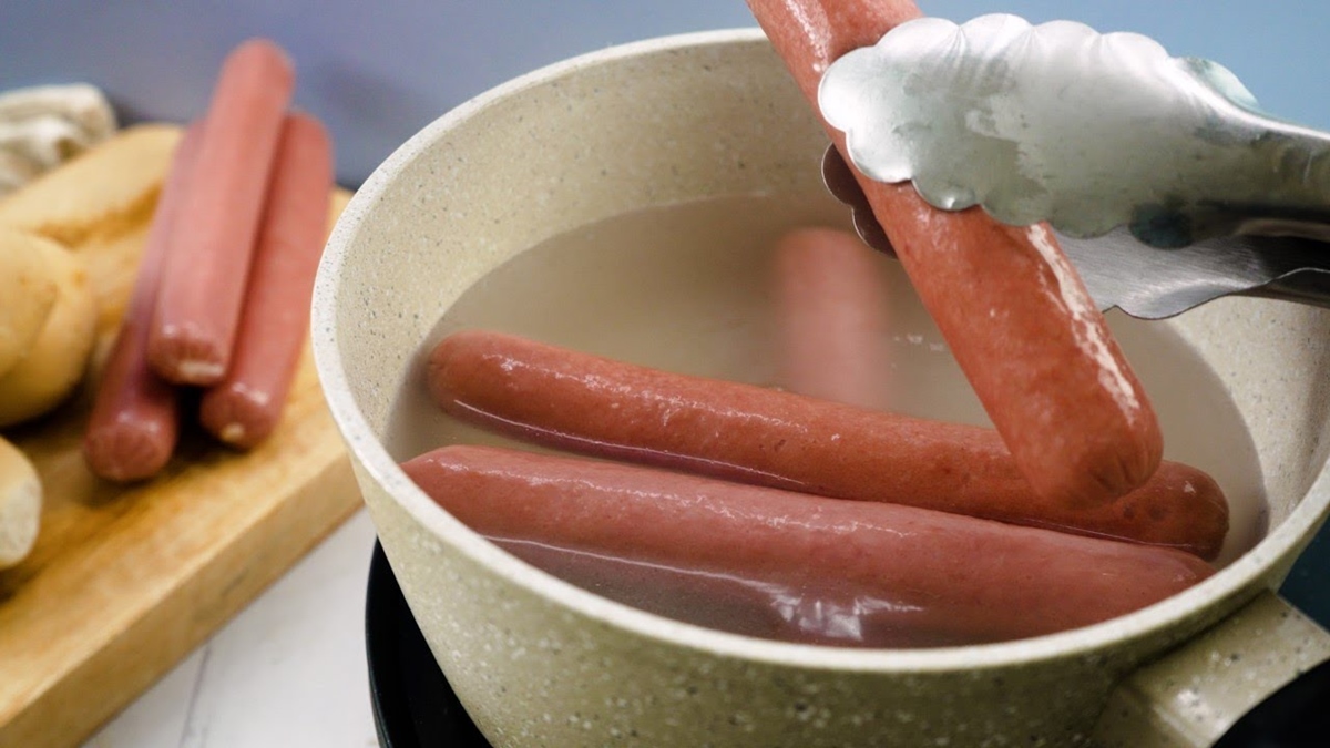 how-to-steam-a-hot-dog-without-a-steamer