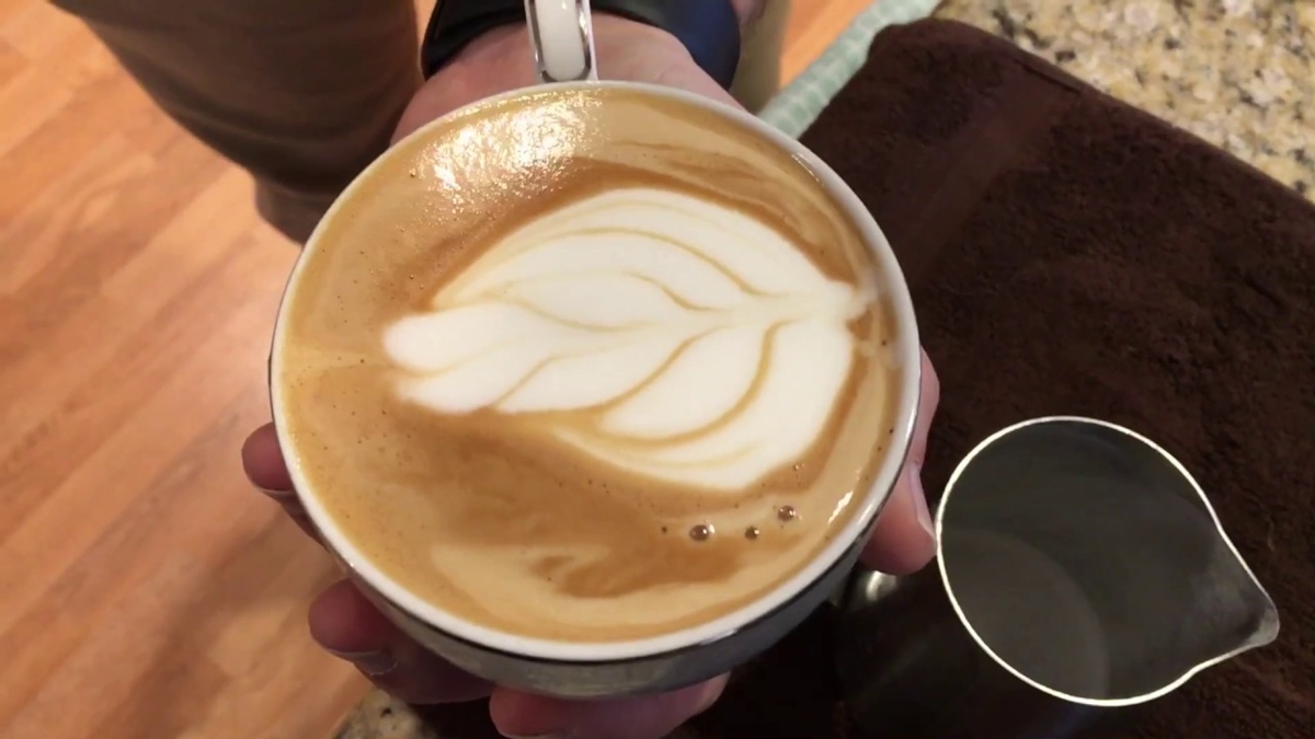 How to Master the Art of Steaming Milk for Perfect Lattes