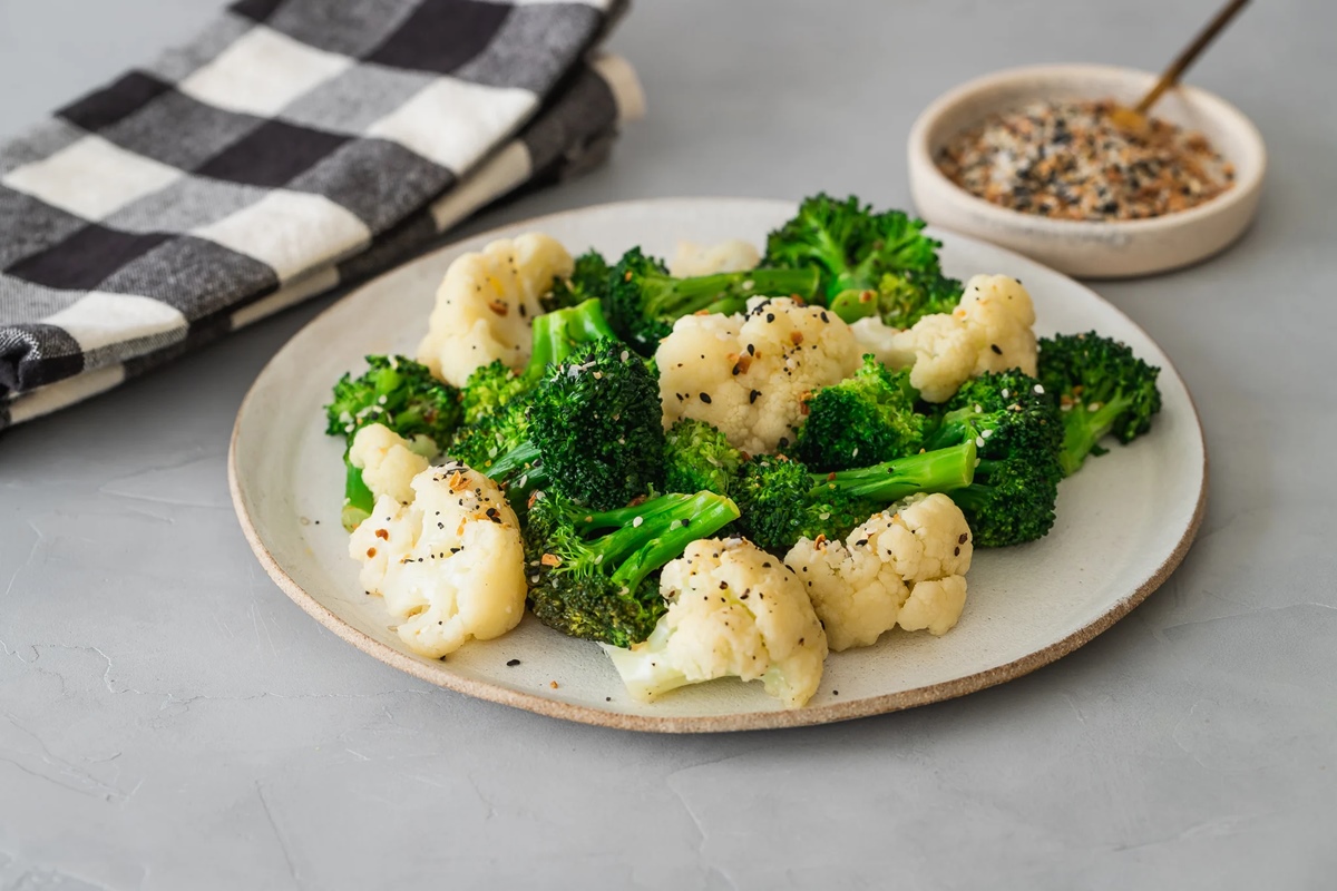 Instant Pot Steamed Broccoli and Cauliflower