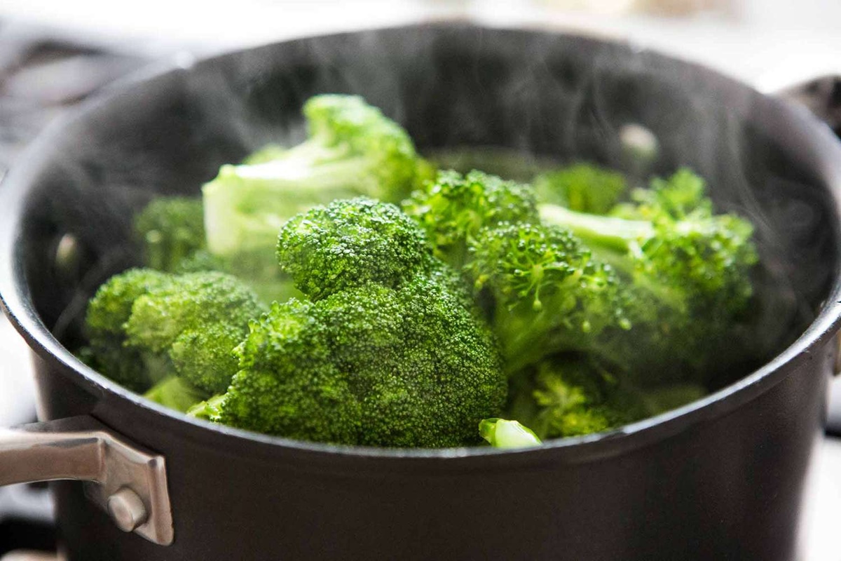 how-to-steam-broccoli-and-cauliflower-without-a-steamer