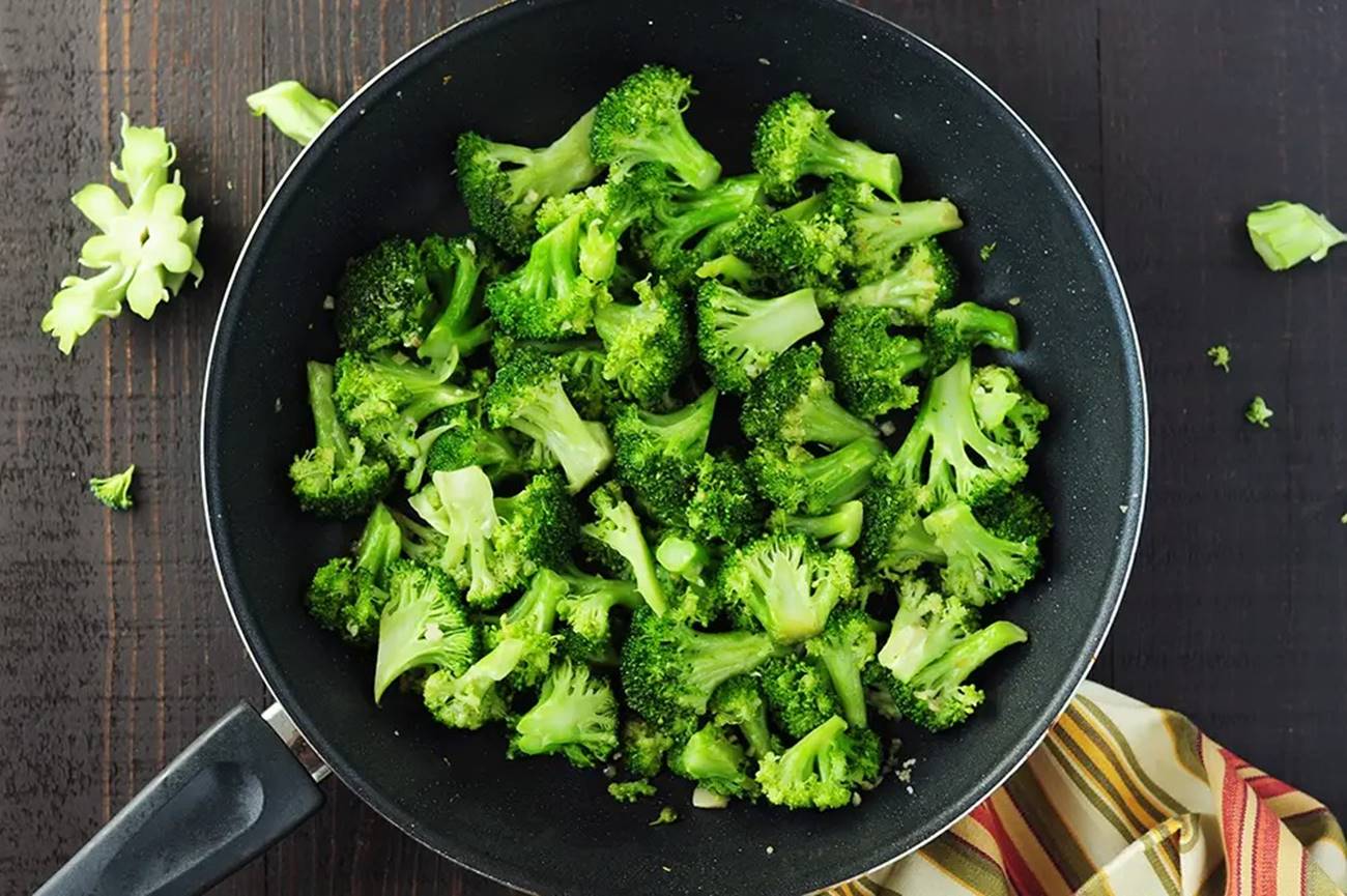How To Steam Broccoli On Stove 1697012361 