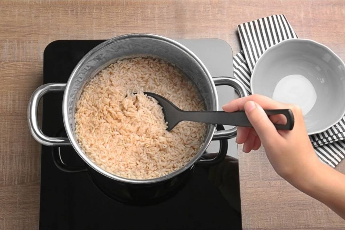 how-to-steam-brown-rice-on-the-stove