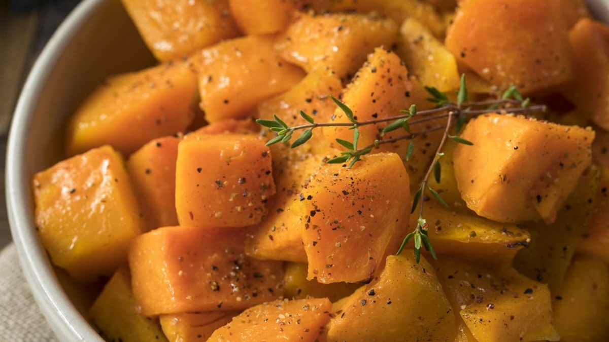 how-to-steam-butternut-squash-in-microwave