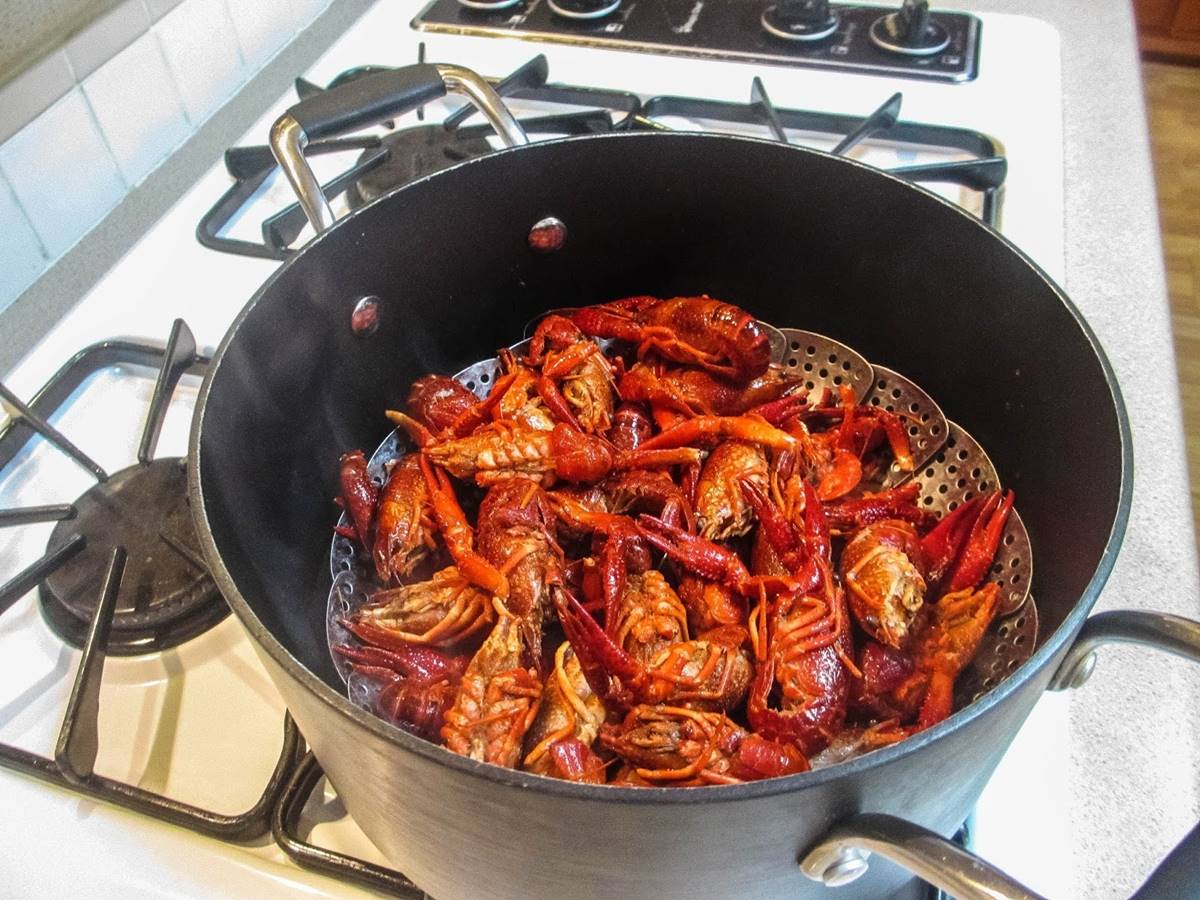 how-to-steam-crawfish-on-the-stove