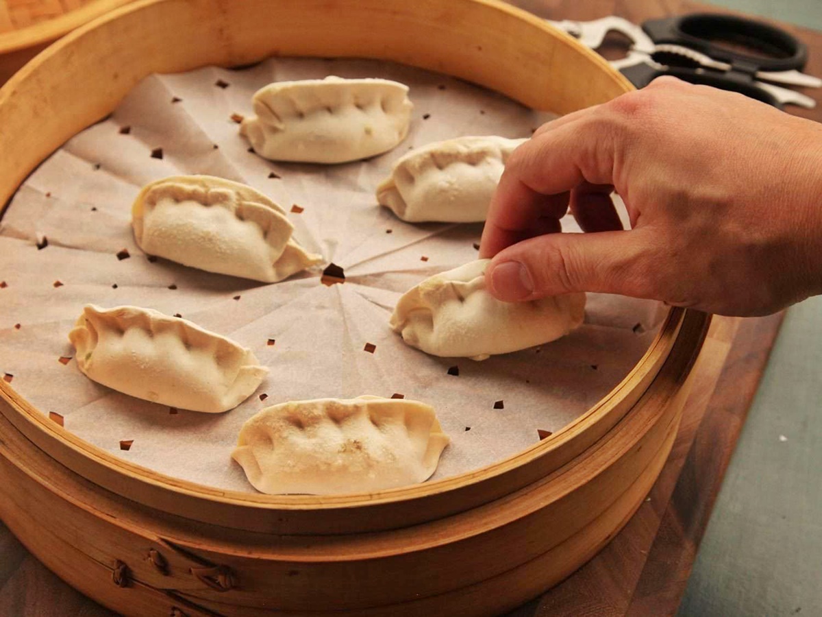 how-to-steam-frozen-dumplings