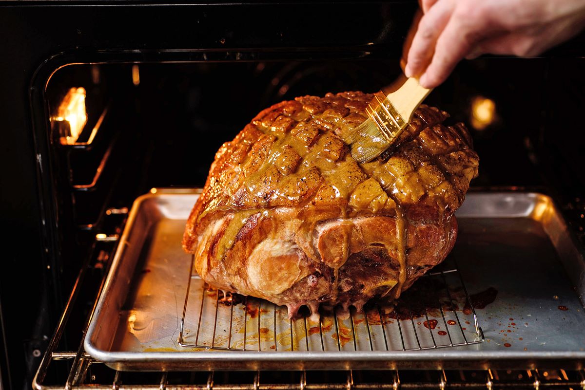 how-to-cook-a-bone-in-ham-in-the-oven